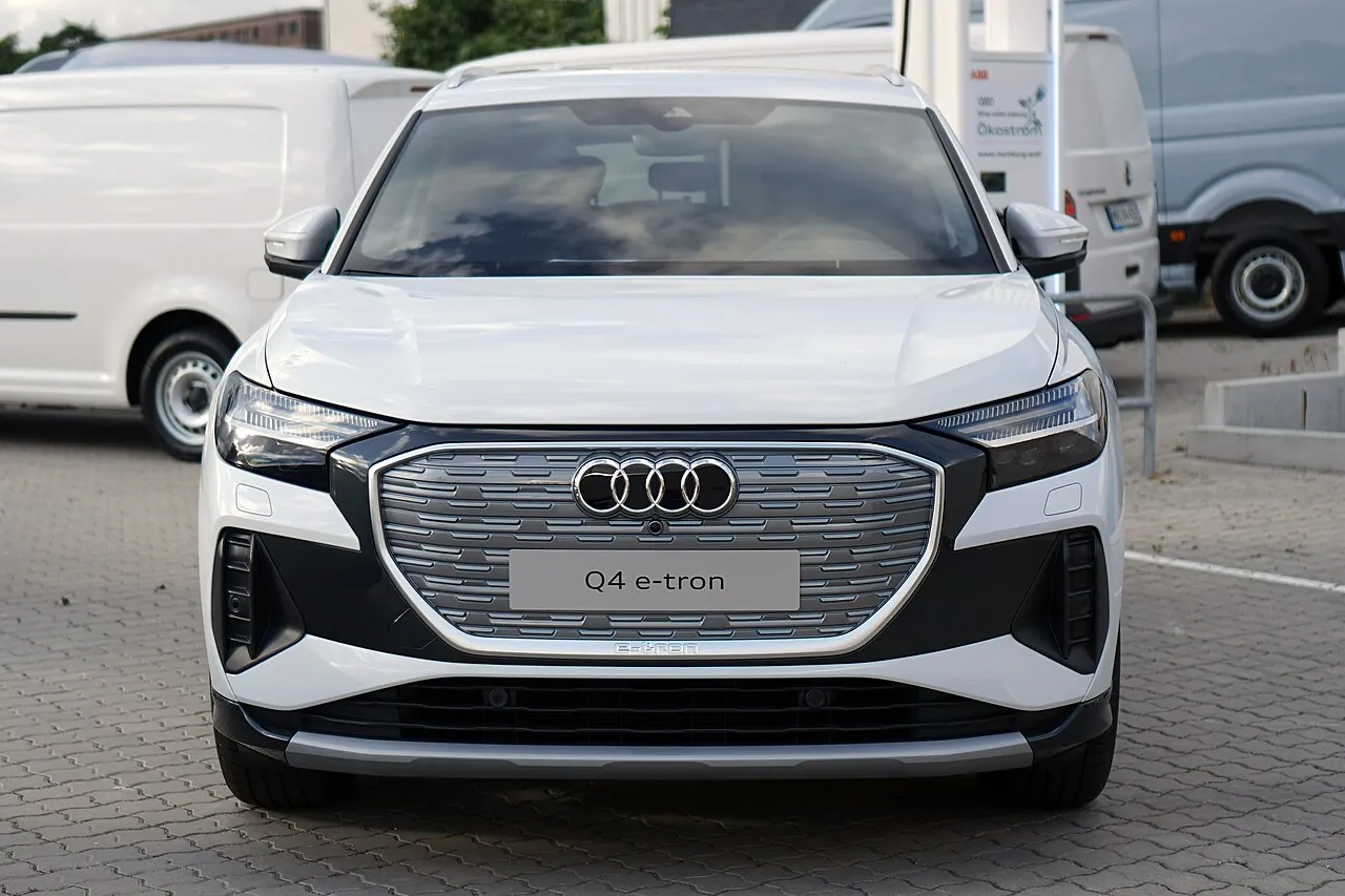 אאודי Q4 e-tron (Audi Q4 e-tron) — צילום הרכב