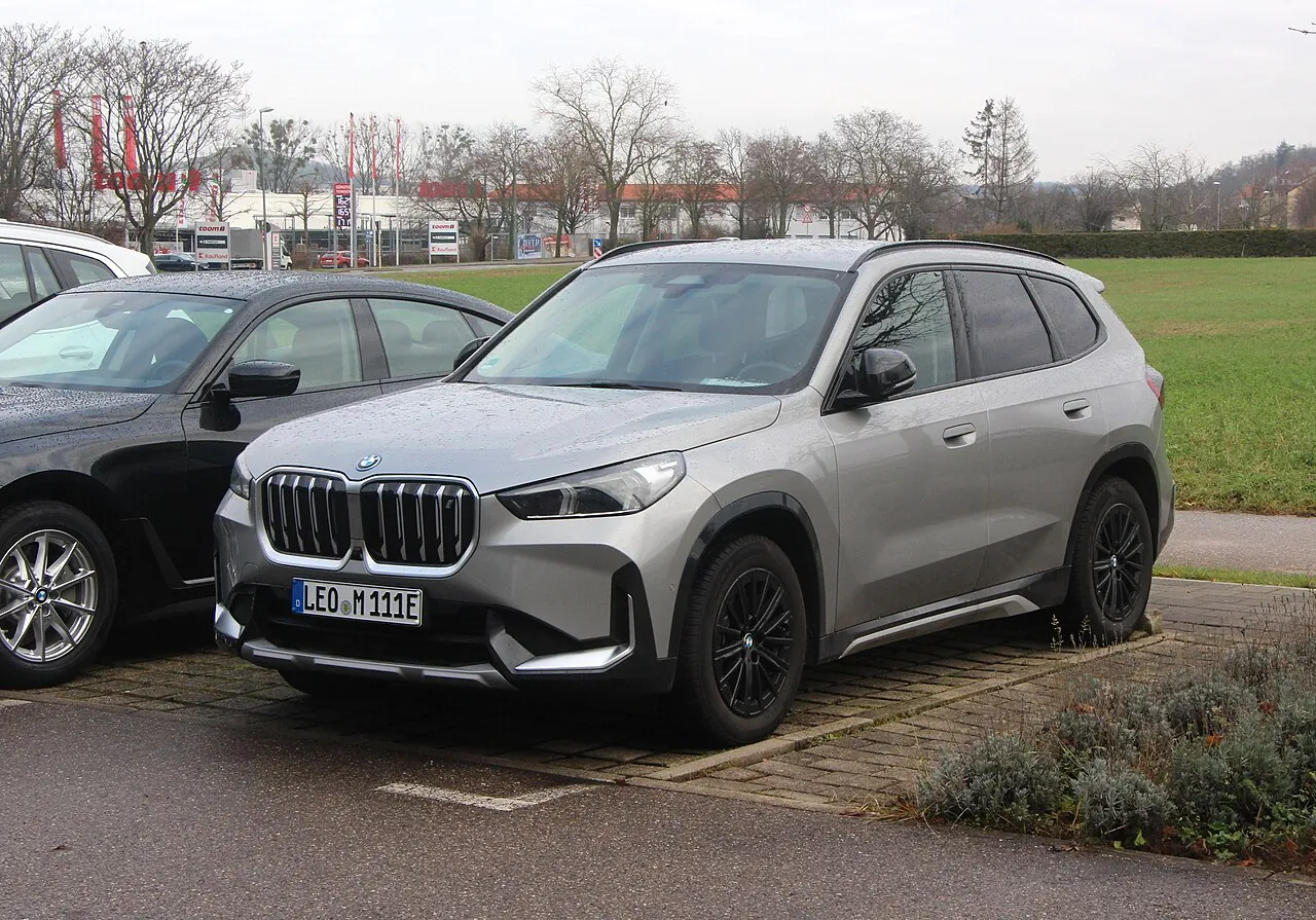 ב.מ.וו iX1 (BMW iX1) — צילום הרכב