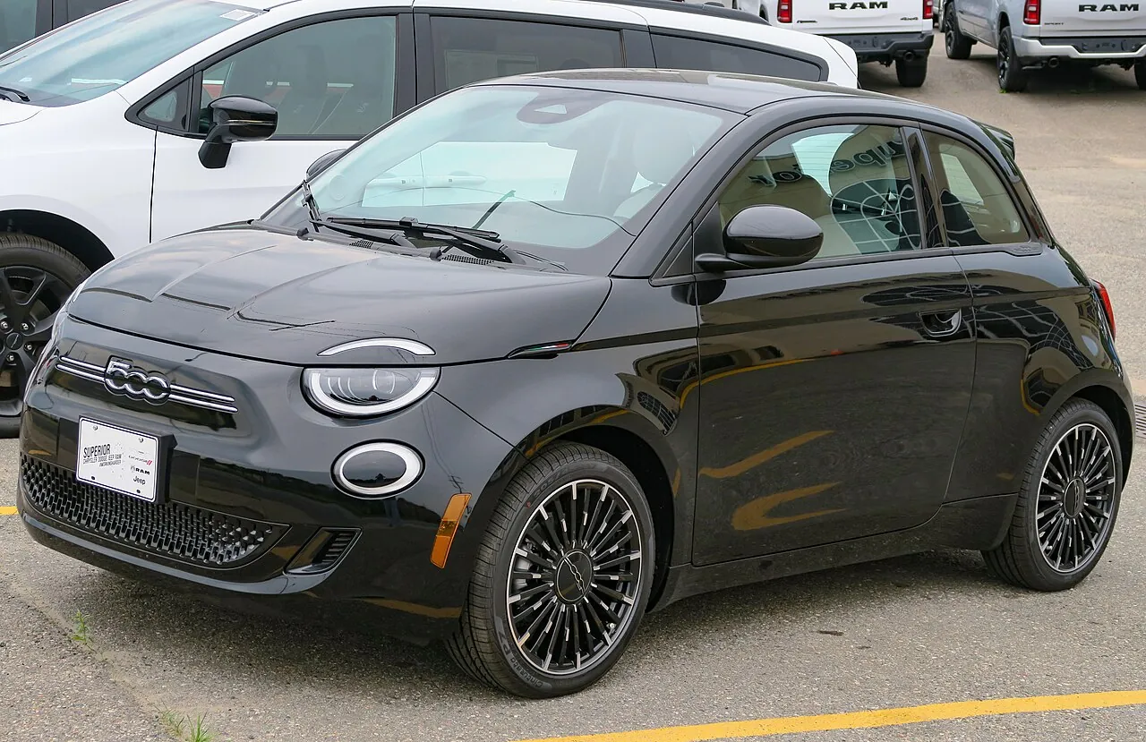 פיאט 500e (Fiat 500e) — צילום הרכב