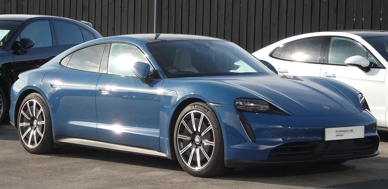 פורשה טייקאן (Porsche Taycan) — צילום הרכב